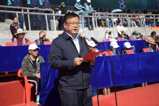 千万别涸泽而渔，为了中国男篮能出线，还是放曾凡博治伤去吧